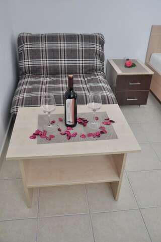 Гостевой дом Guest House Savina Херцег-Нови Трехместный номер с балконом и видом на море-5